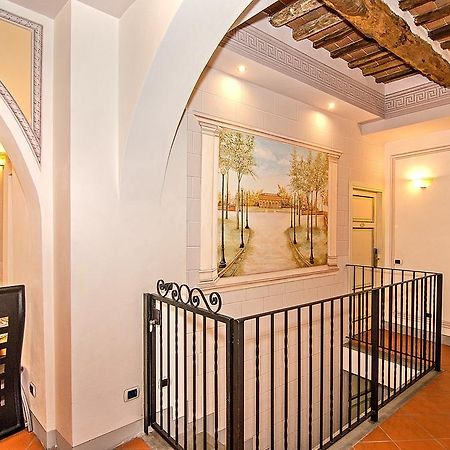 Dimora Dei Guelfi Luxury Rooms Лука Екстериор снимка
