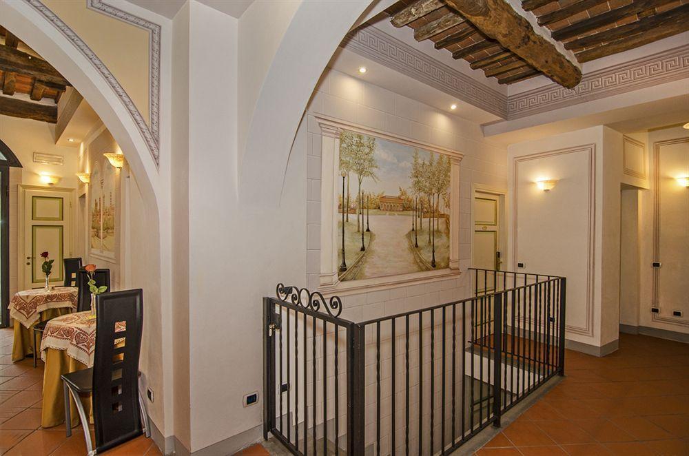 Dimora Dei Guelfi Luxury Rooms Лука Екстериор снимка