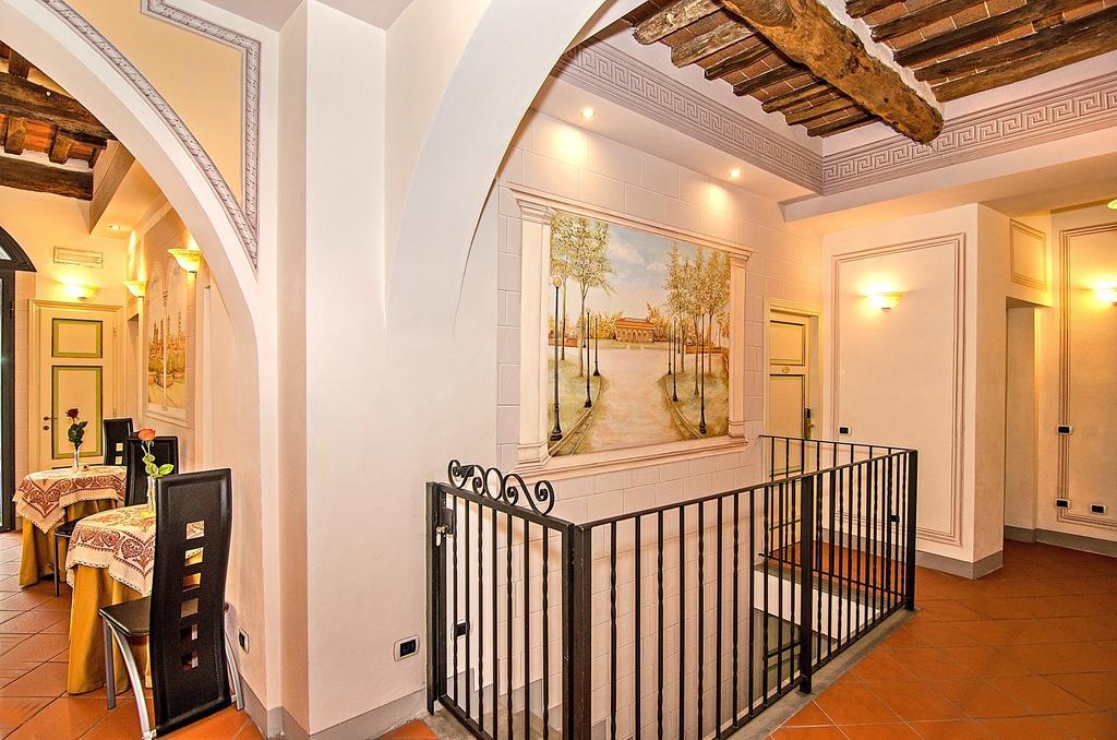 Dimora Dei Guelfi Luxury Rooms Лука Екстериор снимка