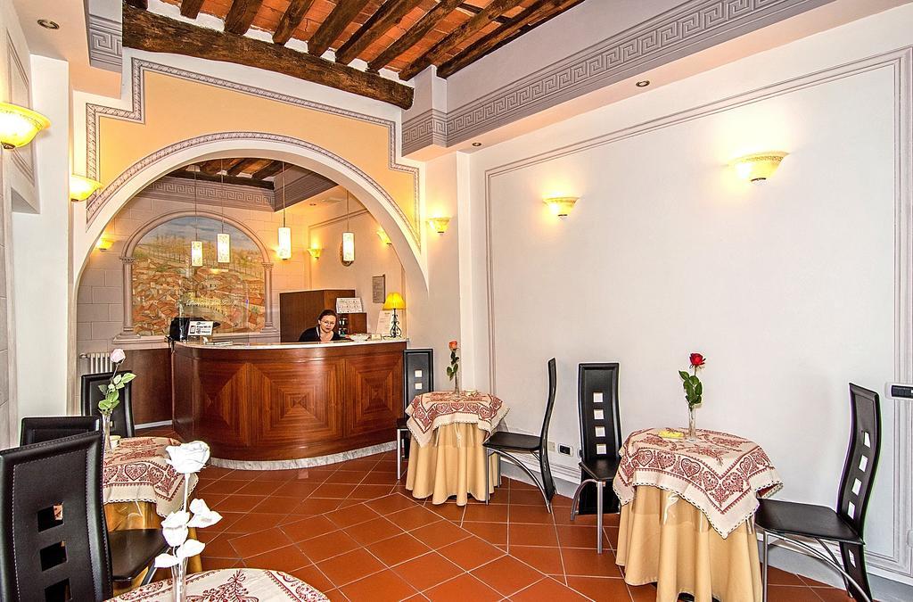 Dimora Dei Guelfi Luxury Rooms Лука Екстериор снимка